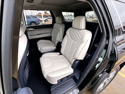 Used 2021 Hyundai Palisade Limited image 19