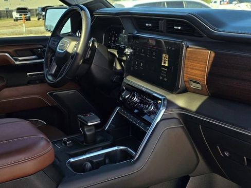 Used 2024 GMC Sierra 1500 Denali Ultimate image 35