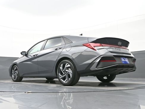Certified 2025 Hyundai Elantra Sport image 47
