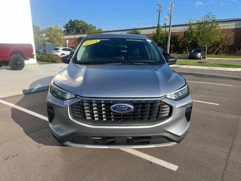 Used 2024 Ford Escape Active AWD/4WD image 2