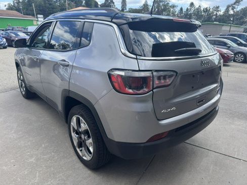 Used 2019 Jeep Compass Limited AWD/4WD image 5