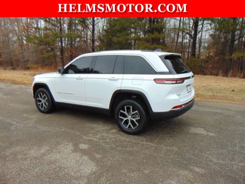 Certified 2024 Jeep Grand Cherokee Limited image 7