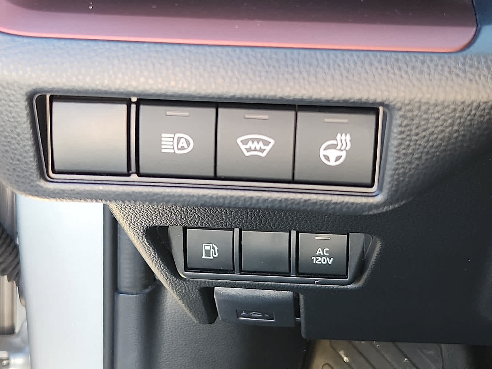 Used 2026 Toyota Prius Plug-In Hybrid FWD image 27