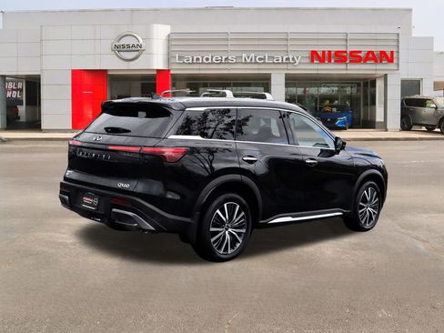 Used 2025 INFINITI QX60 Sensory w/ Vision Package image 3