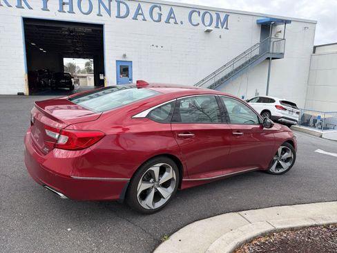 Used 2019 Honda Accord Touring image 11