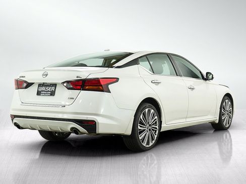 Used 2023 Nissan Altima 2.5 SL AWD/4WD image 5