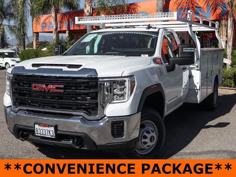 Used 2022 GMC Sierra 3500 Pro w/ Convenience Package image 4