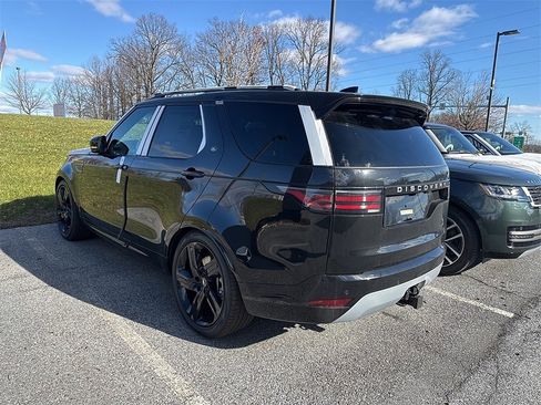 New 2026 Land Rover Discovery Limited Edition image 3