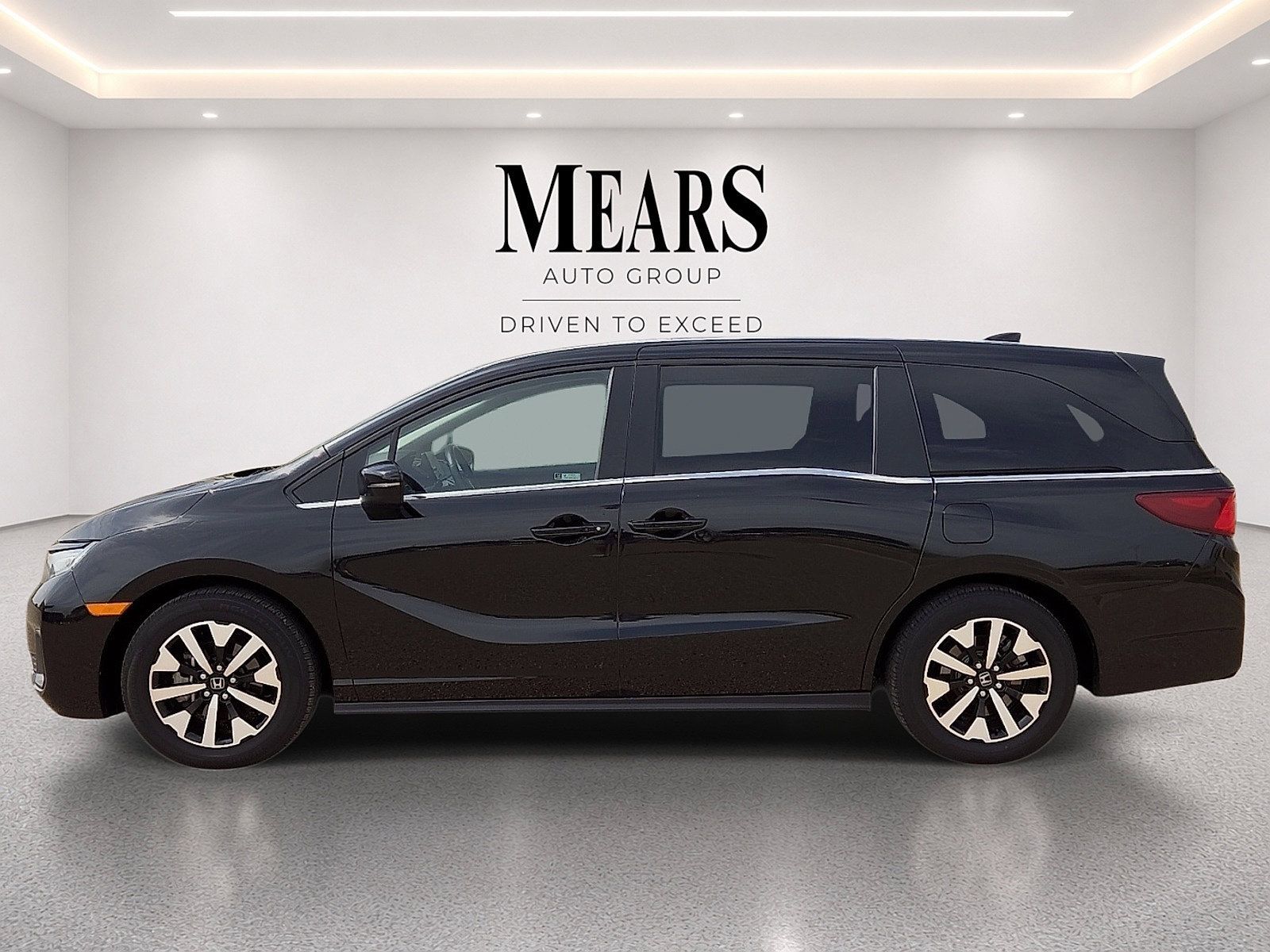 Used 2025 Honda Odyssey EX-L image 2