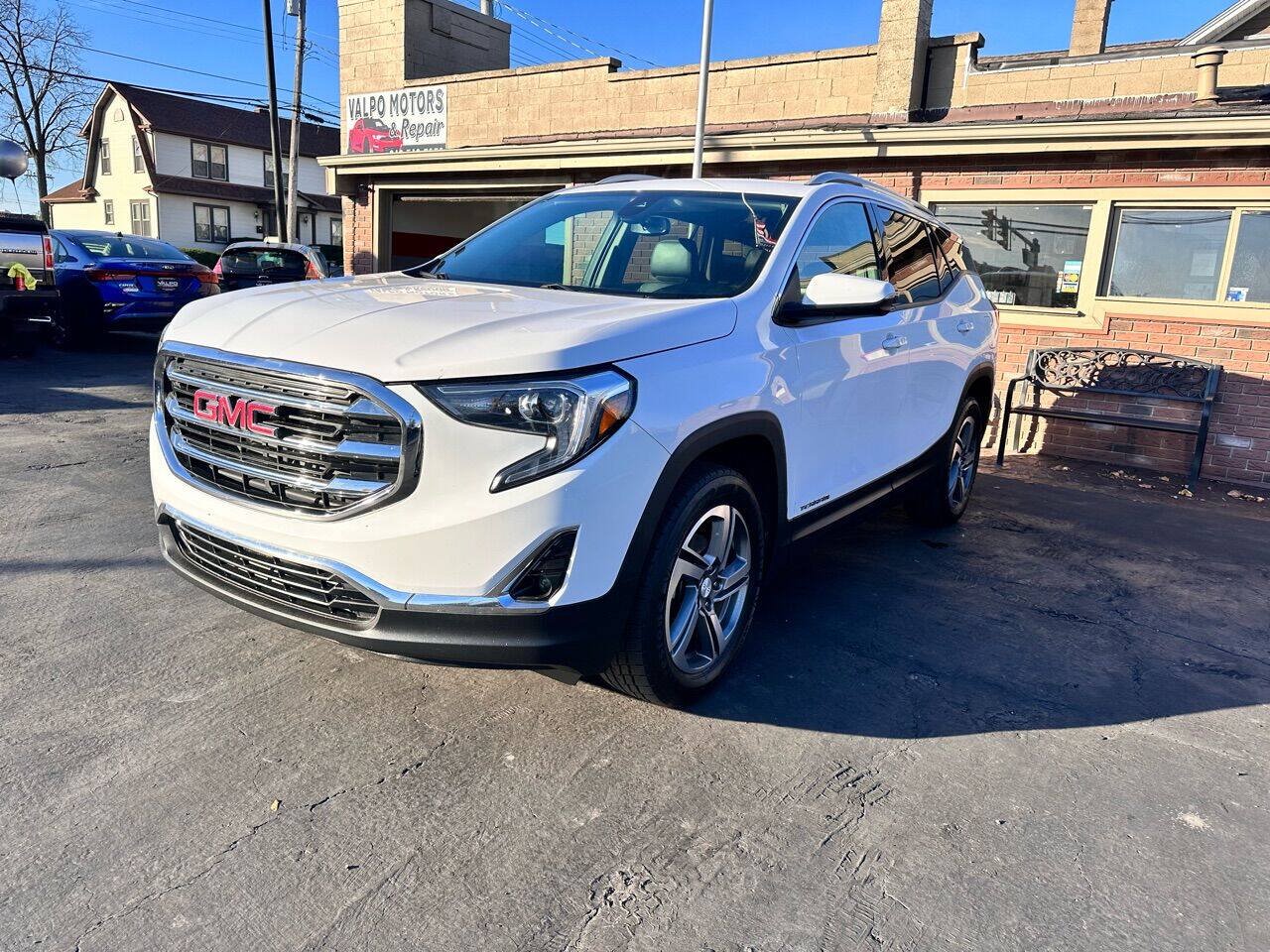 Used 2020 GMC Terrain SLT w/ Preferred Package AWD/4WD image 1