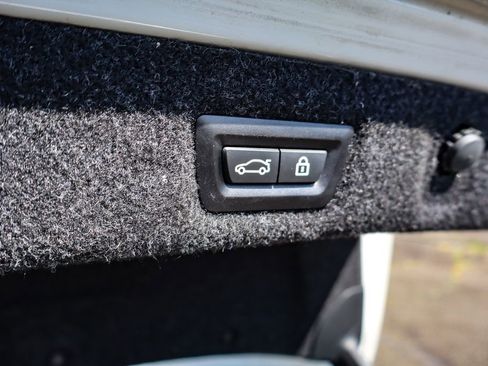 Used 2019 BMW 530i xDrive w/ Convenience Package image 37