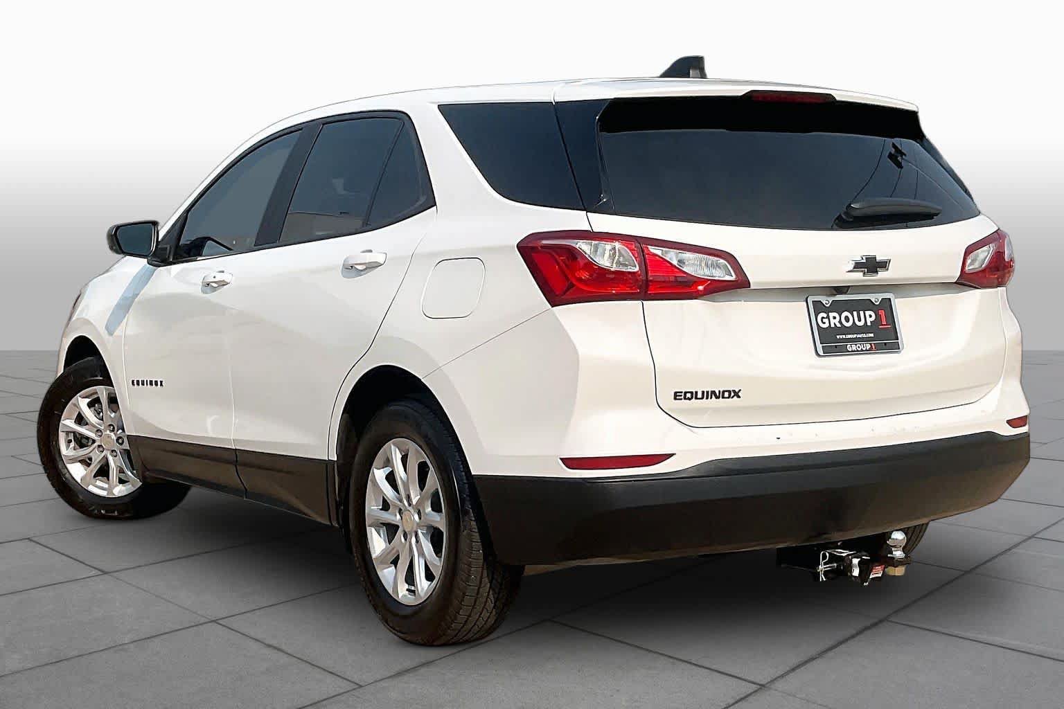 Used 2021 Chevrolet Equinox LS w/ LPO, Blackout Package FWD image 12