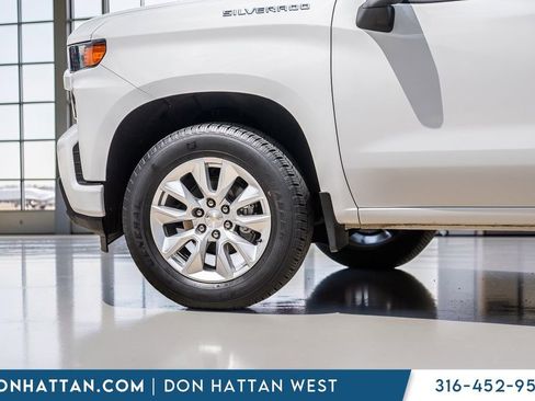 Used 2022 Chevrolet Silverado 1500 Custom RWD image 30
