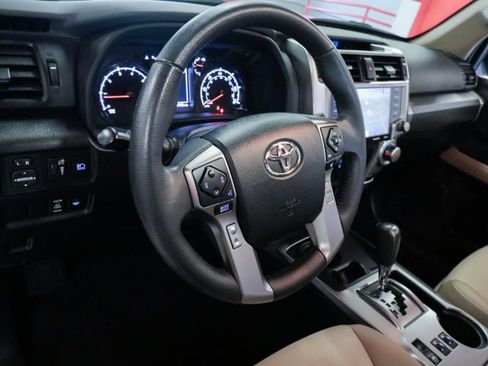 Used 2022 Toyota 4Runner SR5 Premium w/ Moonroof Package RWD image 12