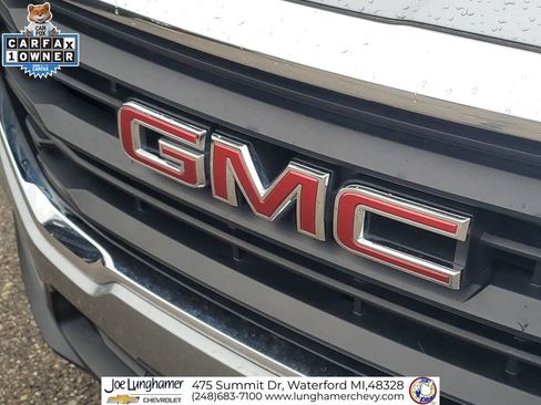 Used 2023 GMC Terrain SLE w/ Driver Convenience Package image 31