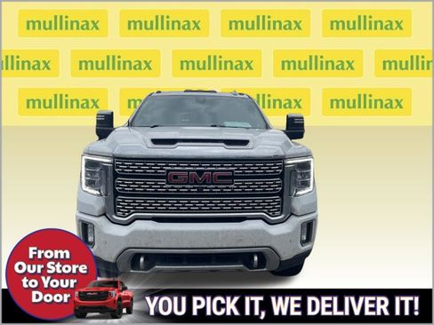 Used 2023 GMC Sierra 3500 Denali w/ Denali Ultimate Package AWD/4WD image 2