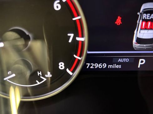 Used 2023 Nissan Rogue S AWD/4WD image 18