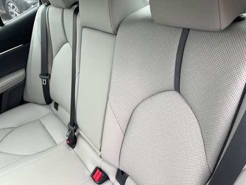 Used 2023 Toyota Camry XLE image 14