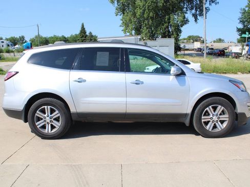 Used 2017 Chevrolet Traverse LT AWD/4WD image 5
