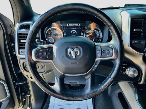 Used 2019 RAM 1500 Laramie AWD/4WD image 17