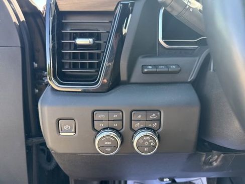 Used 2024 GMC Sierra 2500 AT4 w/ Technology Package AWD/4WD image 15