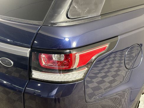 Used 2016 Land Rover Range Rover Sport SE image 34