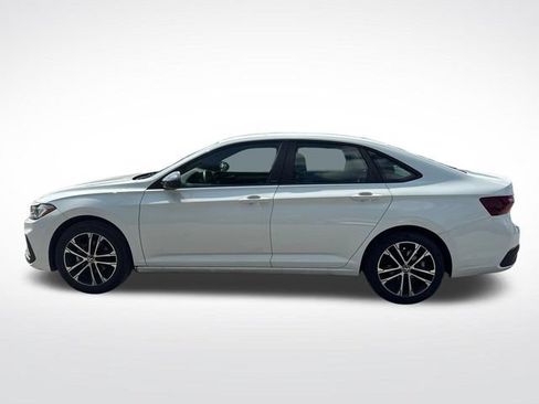 Used 2025 Volkswagen Jetta Sport FWD image 4