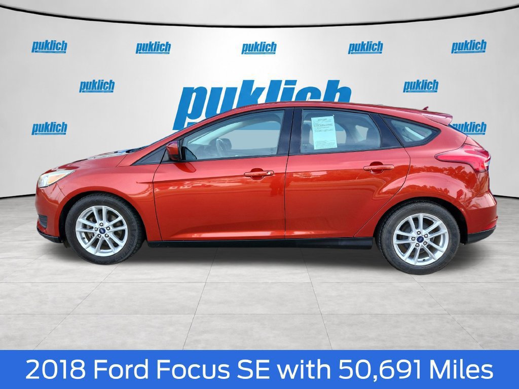 Used 2018 Ford Focus SE FWD image 3