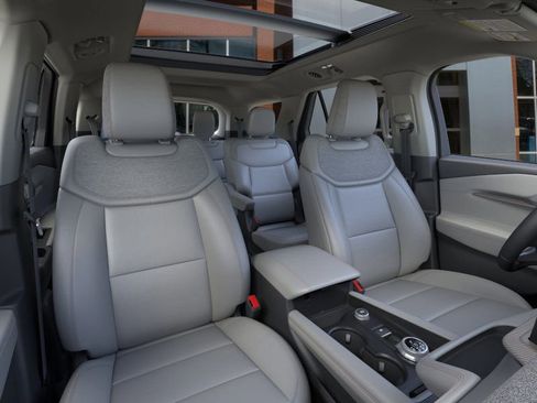 New 2025 Ford Explorer Active w/ Active Comfort Package image 10