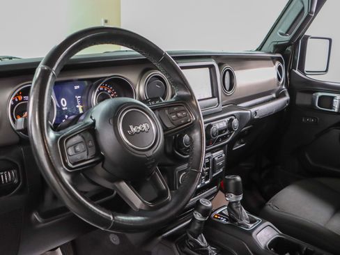 Used 2021 Jeep Gladiator Sport image 22