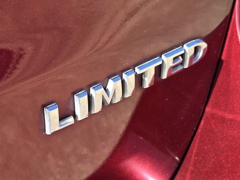 Used 2021 Jeep Grand Cherokee Limited w/ Sun & Sound Group RWD image 14