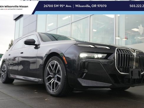 Used 2024 BMW 740i image 1