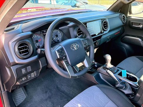 Used 2020 Toyota Tacoma TRD Sport image 17