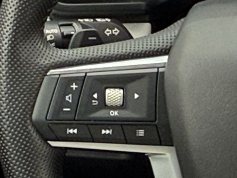 Used 2023 Mitsubishi Outlander SEL image 31