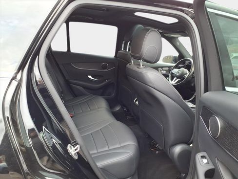 Used 2022 Mercedes-Benz GLC 300 GLC 300 image 18