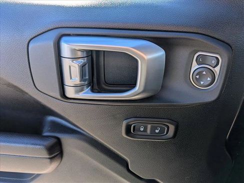 Used 2021 Jeep Wrangler Unlimited Willys image 15