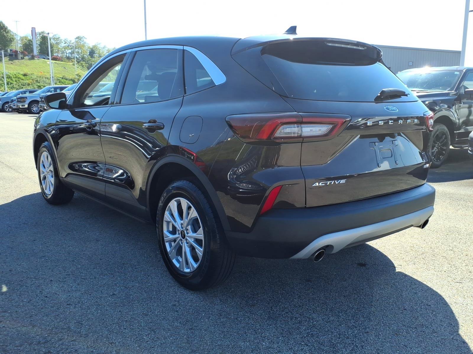 Used 2023 Ford Escape Active AWD/4WD image 4