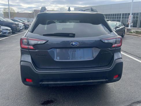 Used 2025 Subaru Outback Onyx Edition AWD/4WD image 8
