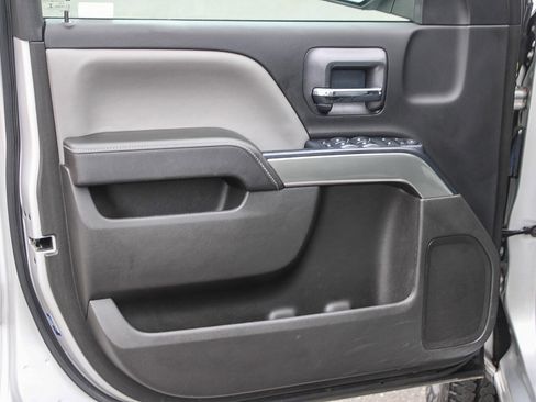 Used 2018 Chevrolet Silverado 1500 LT w/ All Star Edition image 18