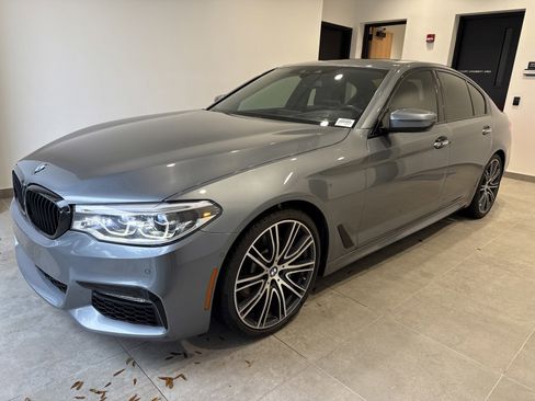 Used 2017 BMW 540i image 2