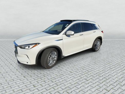 Certified 2025 INFINITI QX50 Luxe w/ Cargo Package AWD/4WD image 4