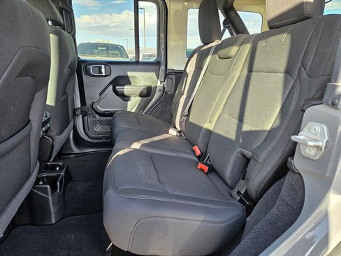 Used 2021 Jeep Wrangler Unlimited Sport AWD/4WD image 30