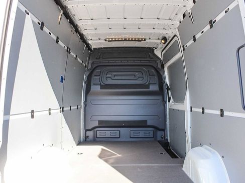 New 2025 Mercedes-Benz Sprinter 2500 image 23