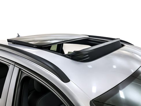 Used 2022 Audi e-tron Premium w/ Convenience Plus Package image 23