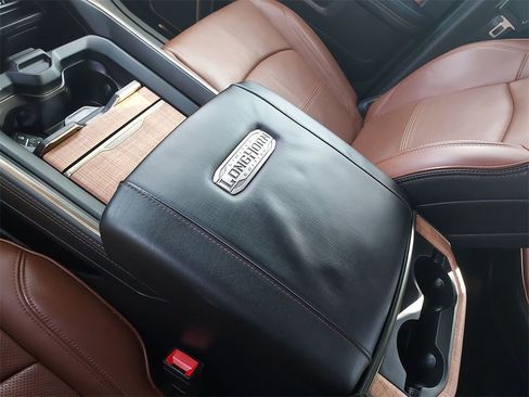 Used 2024 RAM 2500 Limited image 27