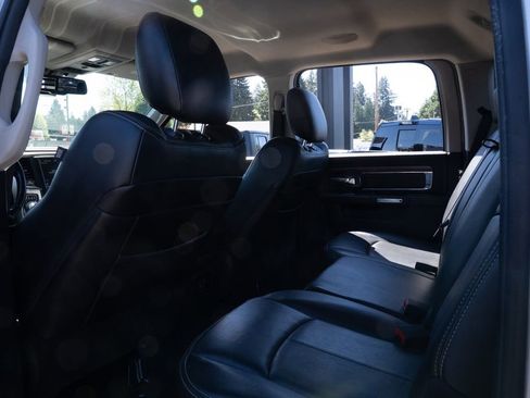 Used 2018 RAM 1500 Laramie w/ Convenience Group AWD/4WD image 22