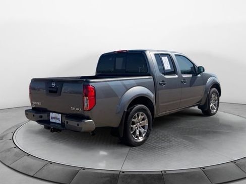 Used 2020 Nissan Frontier SV AWD/4WD image 3