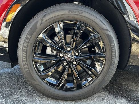 New 2026 Buick Envista Sport Touring image 8