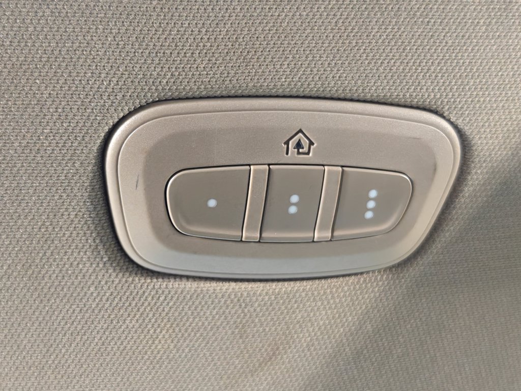 Used 2021 RAM 1500 Laramie AWD/4WD image 15