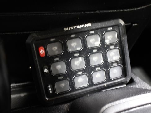 Used 2015 Jeep Wrangler Unlimited Sahara image 16